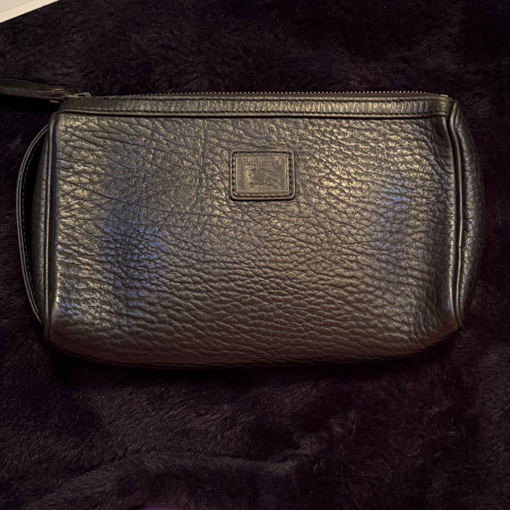 BURBERRY VINTAGE BLACK PEBBLED LARGE CLUTCH/HANDBAG